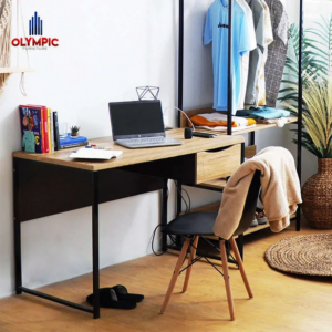 Meja Belajar Mt Hickory